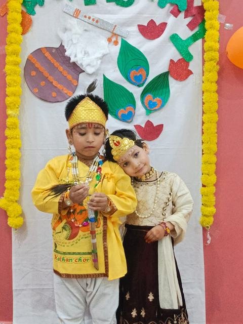 Janmashtami: Little Krishna and Radha
